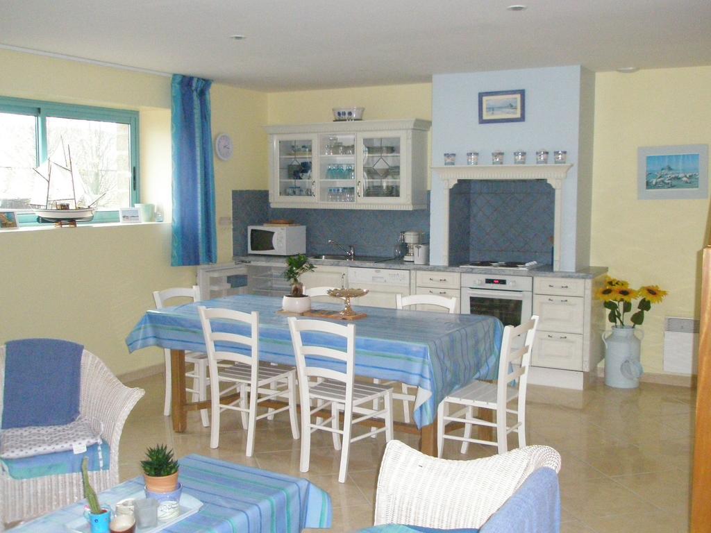 Gite Le Mascaret Roz-sur-Couesnon Δωμάτιο φωτογραφία